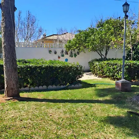 Con Piscina Privada Y Jardin * 奇克拉纳－德拉弗龙特拉