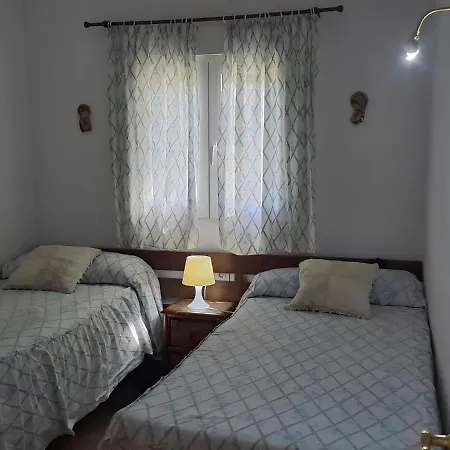 Con Piscina Privada Y Jardin 度假居 *